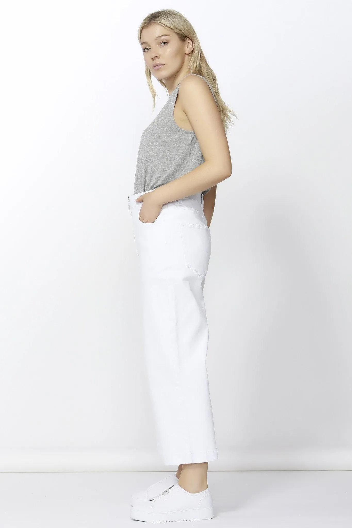 Betty Basics Drew Wide Crop Culotte Jean in White