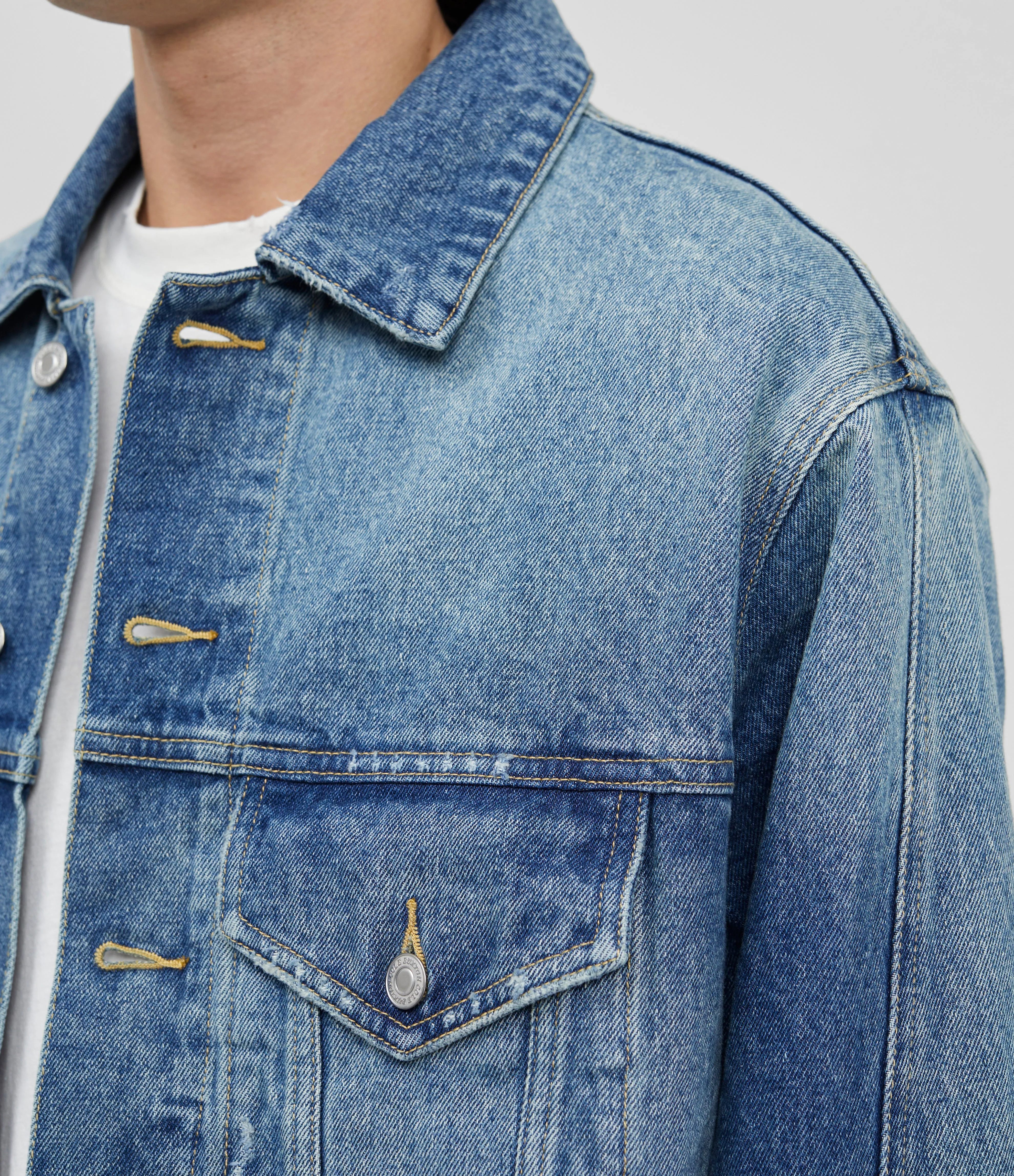 CROPPED DENIM JACKET