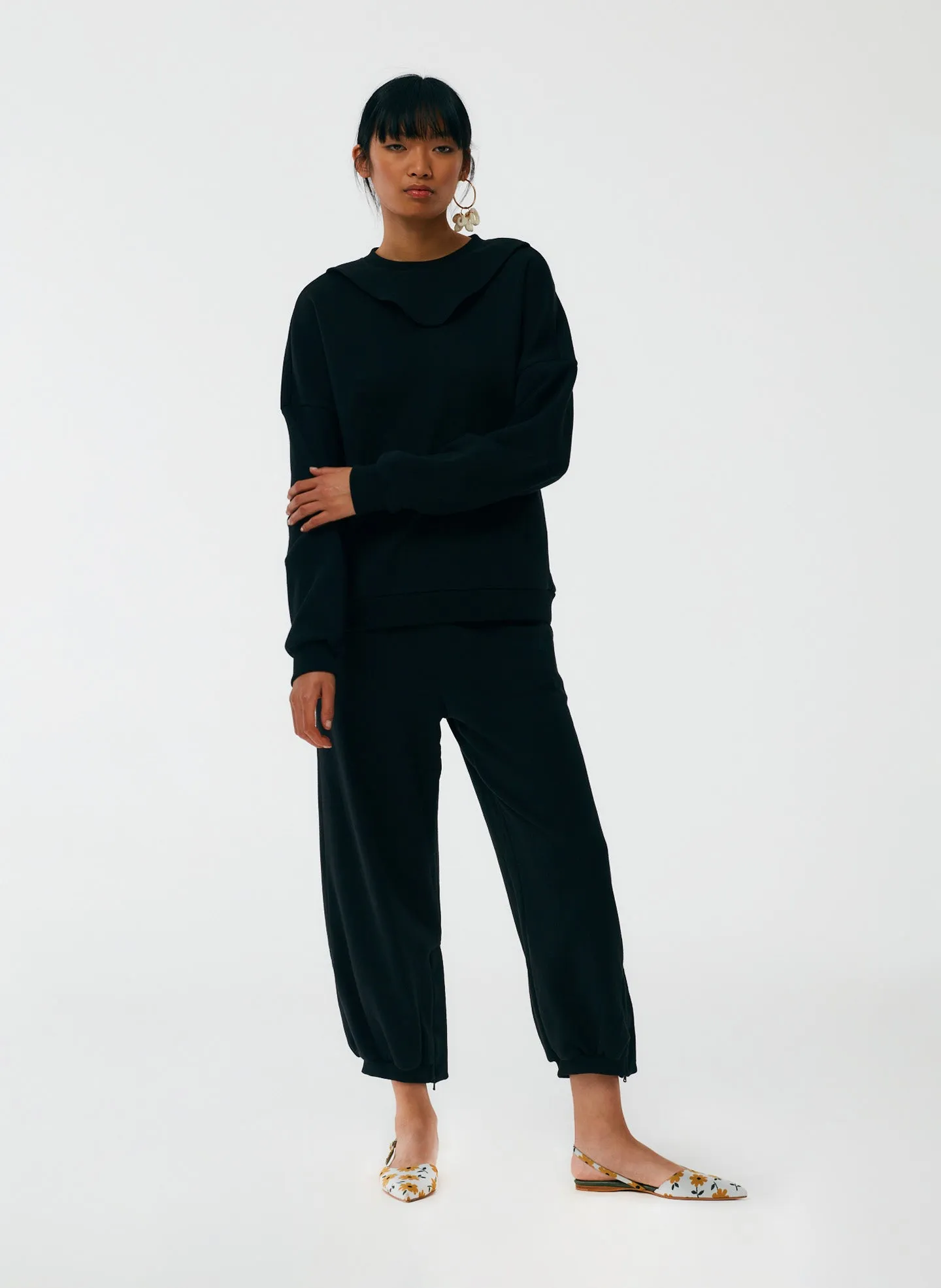 Cropped Sweatpant with Zipper