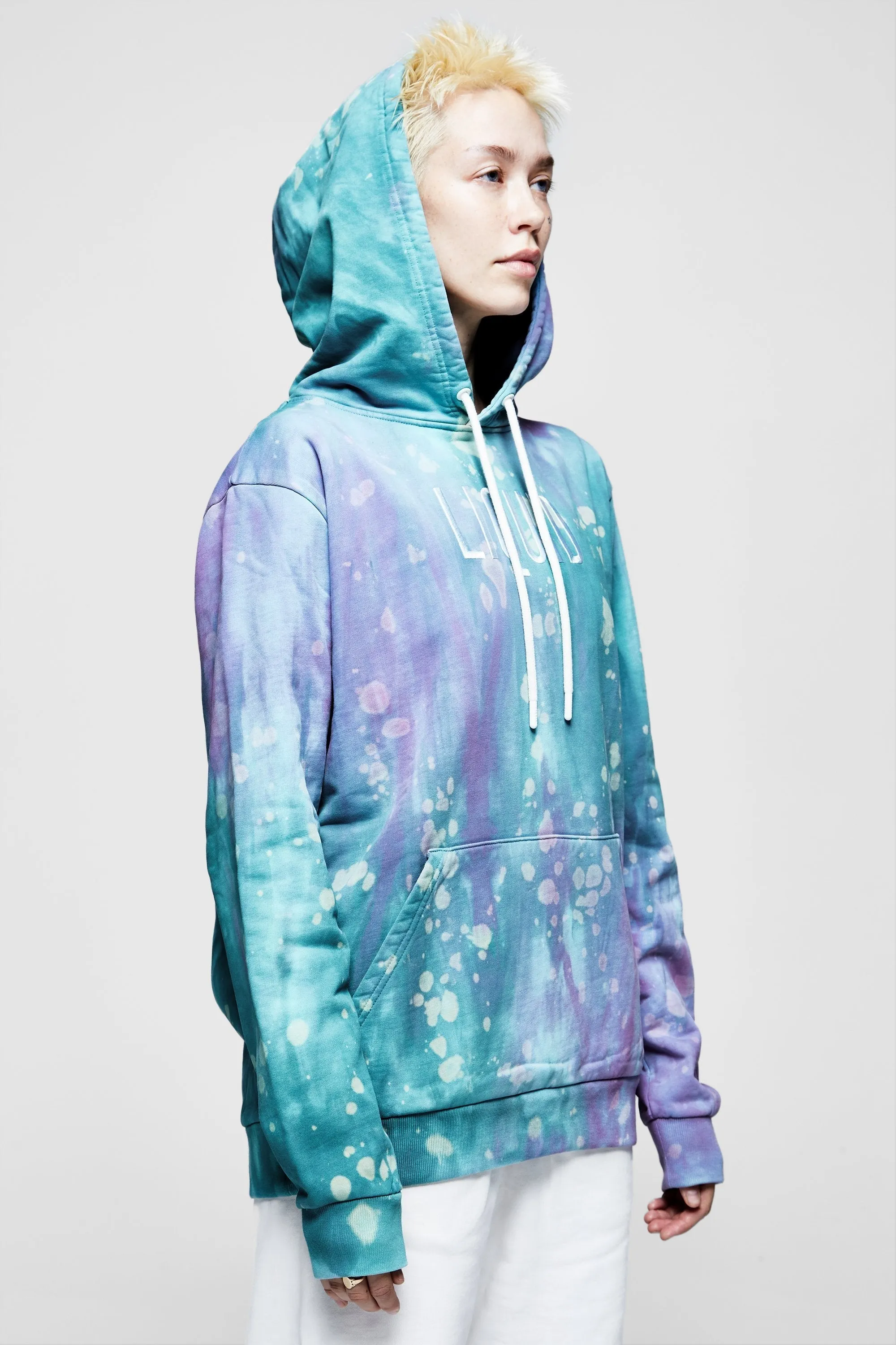 DREAMSCAPE PULLOVER HOODIE