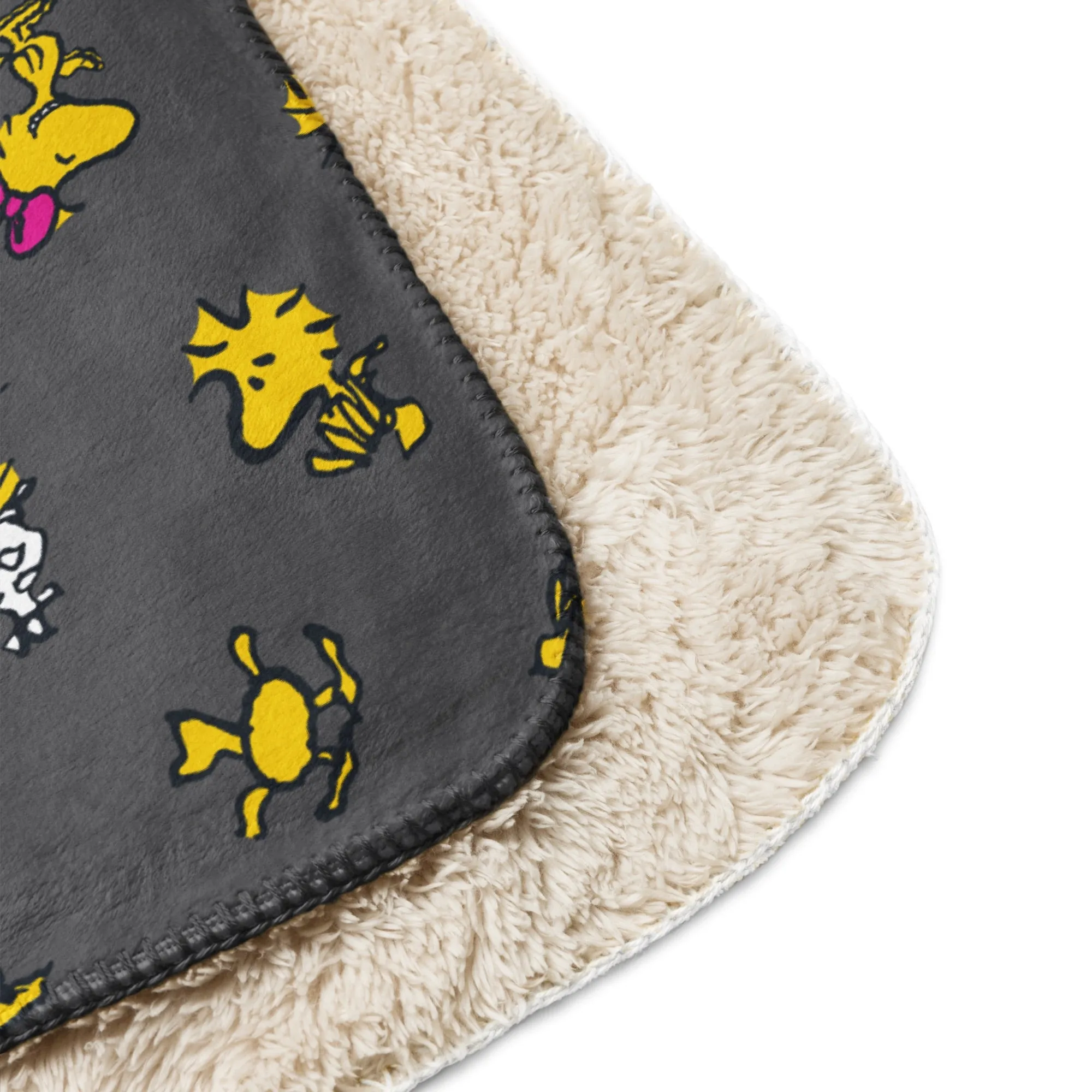 Cozy Peanuts Woodstock Patterned Sherpa Blanket