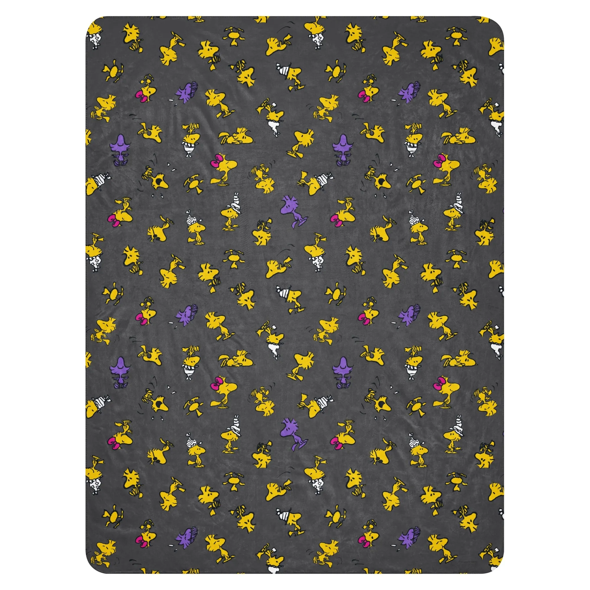 Cozy Peanuts Woodstock Patterned Sherpa Blanket