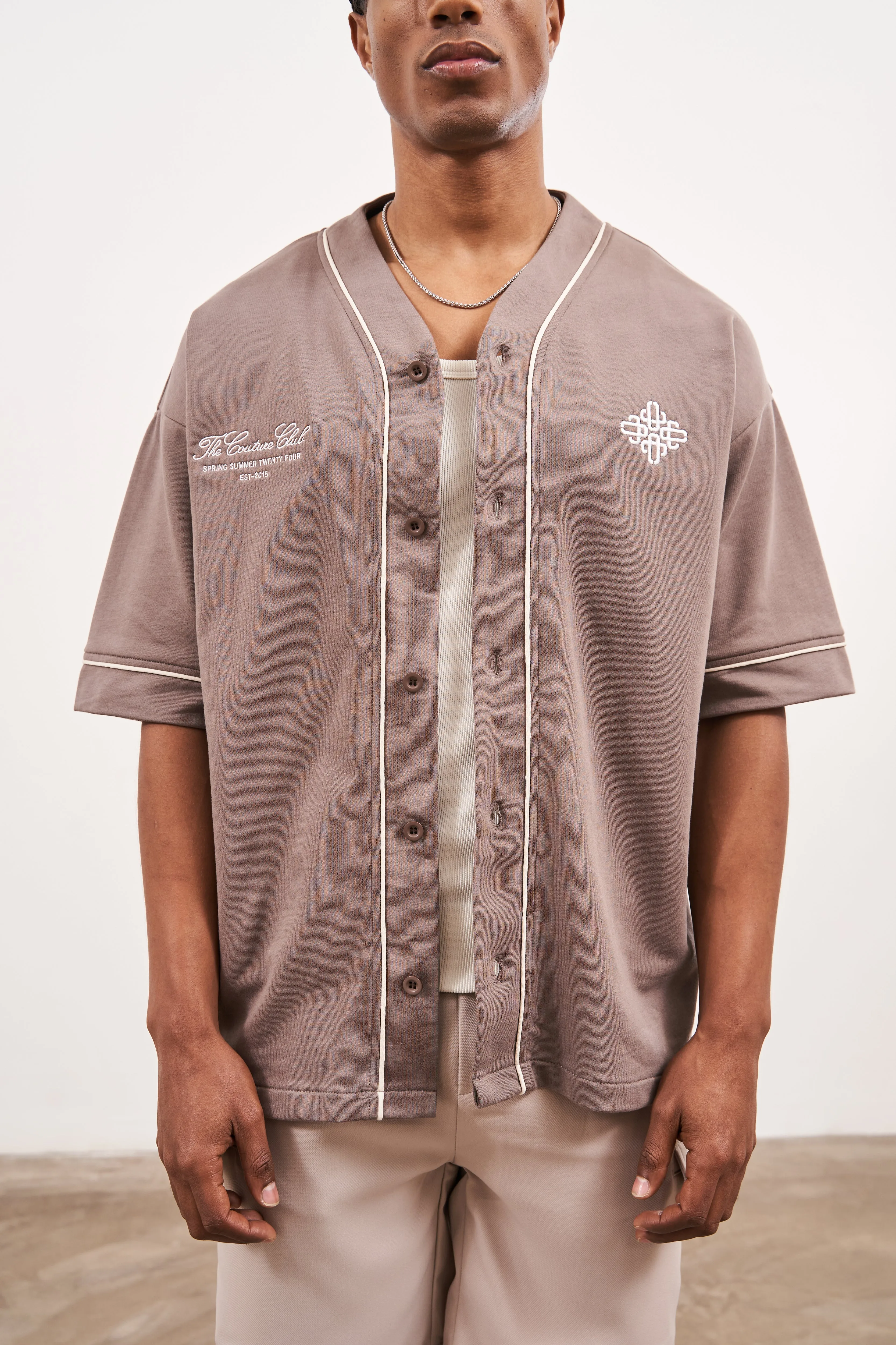 SCRIPT JERSEY BASEBALL SHIRT - COFFEE