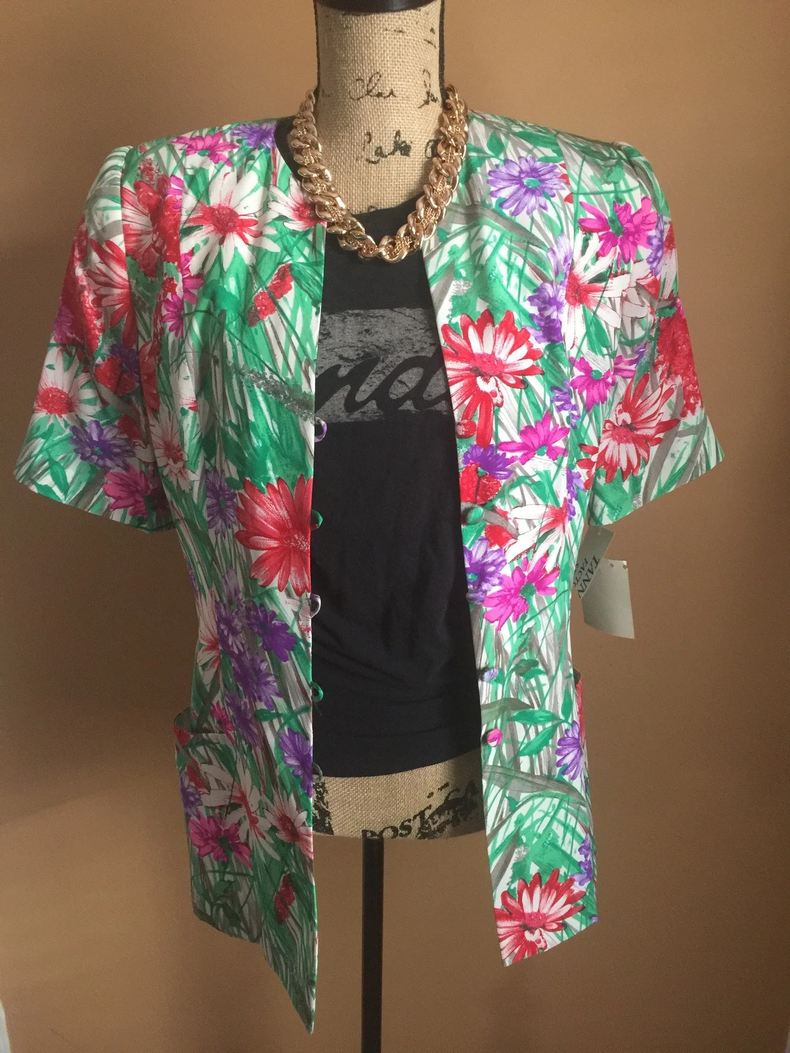 Tropical Short Sleeve Blazer - Size 10